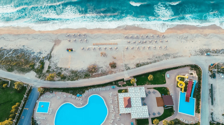 Almyros Beach Resort & Spa